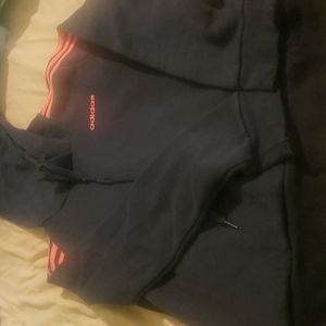 Unisex addidas sweatshirt